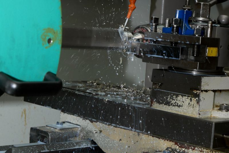 Zerspanung eines Bauteils auf der Drehmaschine